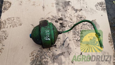 Б/В Гідроакумулятор John Deere 965 AZ24189