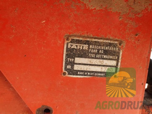 Deutz-Fahr HD400 Прес-підбирач з гідровикидачем