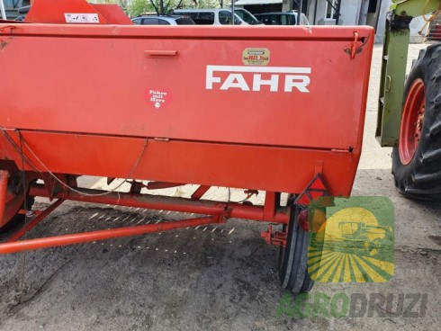 Deutz-Fahr HD400 Прес-підбирач з гідровикидачем
