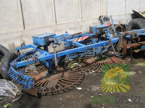 Комбайн бурякозбиральний Уманьферммаш