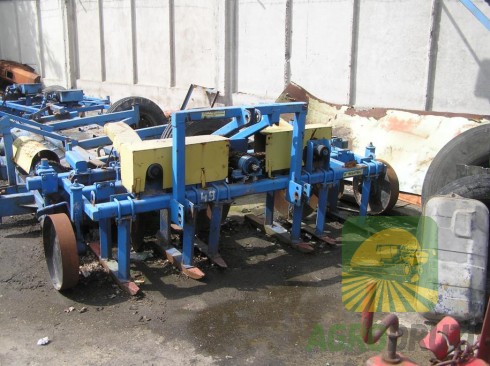 Комбайн бурякозбиральний Уманьферммаш