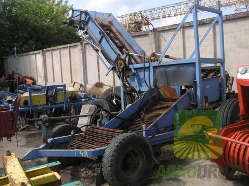 Комбайн бурякозбиральний Уманьферммаш