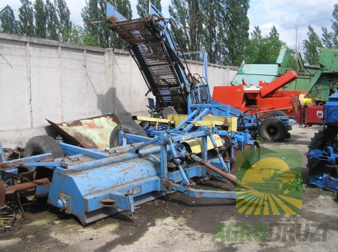 Комбайн бурякозбиральний Уманьферммаш