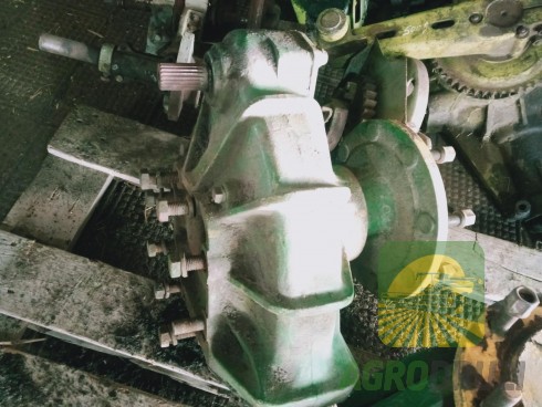 Б/В Бортовий редуктор John Deere 950 Z10798