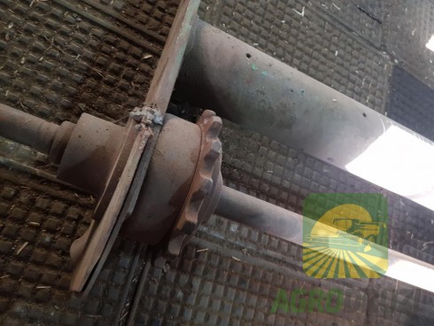 Б/В Вал похилої камери з зірочками John Deere 940
