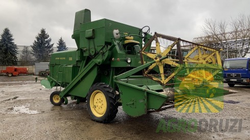 John Deere 330 Комбайн зернозбиральний 