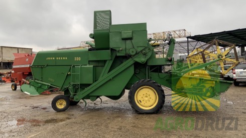 John Deere 330 Комбайн зернозбиральний