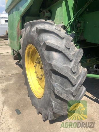 John Deere 1158 Комбайн зернозбиральний