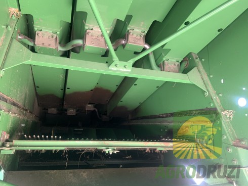 John Deere 1158 Комбайн зернозбиральний