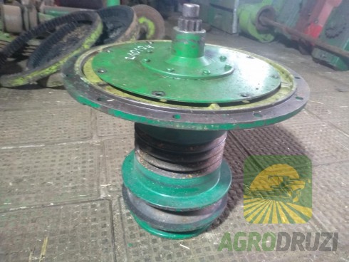 Б/В Корпус диска перевантаження (корпус вала контрприводу) John Deere Z10104