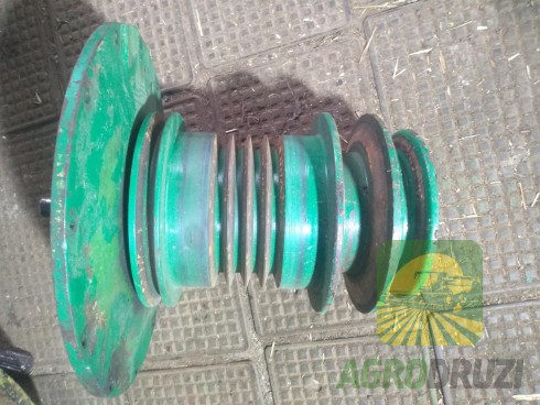 Б/В Корпус диска перевантаження (корпус вала контрприводу) John Deere Z10104