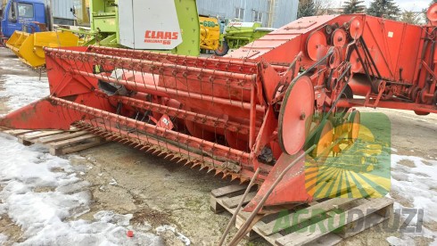 Bizon Z020 Комбайн зернозбиральний причіпний