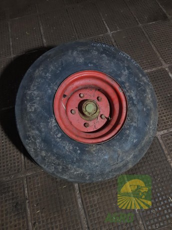 Б/В Колесо 10.0/80-12 (з кріпленням) DUNLOP