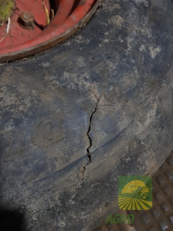 Б/В Колесо 10.0/80-12 (з кріпленням) DUNLOP