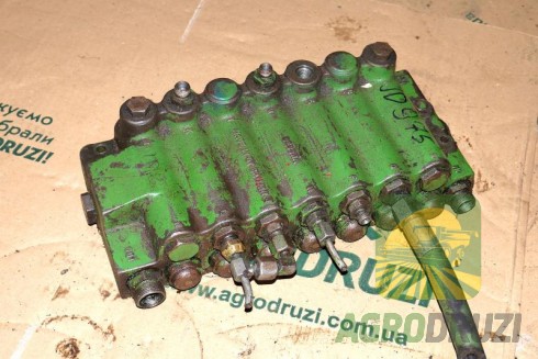 Б/В Помпа гідравліки John Deere в зборі (шків, патрубок)