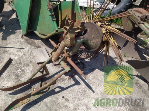 Картоплекопач навісний