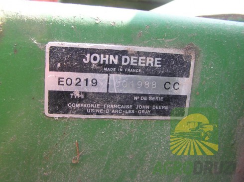 John Deere 219