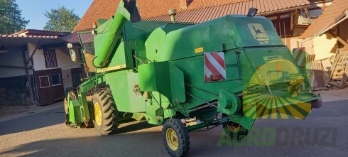 John Deere 950 Комбайн зернозбиральний