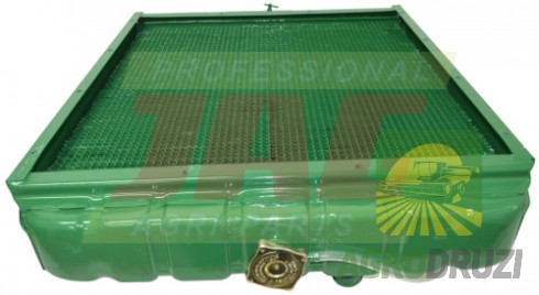 Радіатор 620x770x130mm John Deere AZ21858