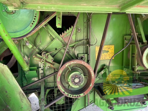 John Deere 1065 комбайн зернозбиральний