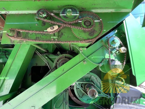 John Deere 1065 комбайн зернозбиральний