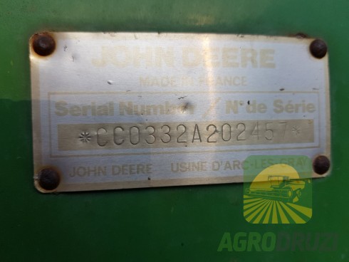 John Deere 332