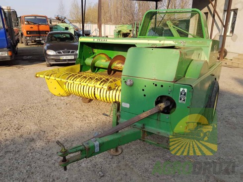John Deere 332