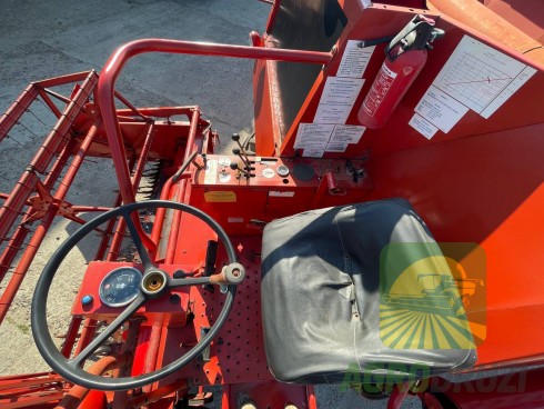 Massey Ferguson 240 Комбайн зернозбиральний