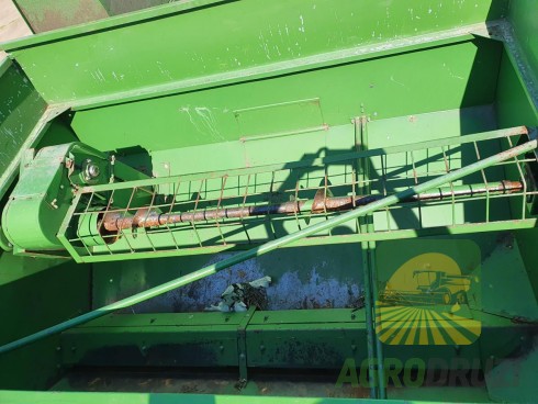 John Deere 330 Комбайн зернозбиральний