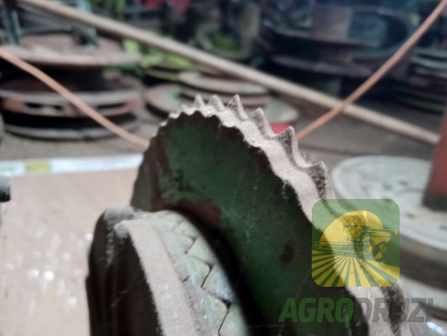 Б/В Верх колосового елеватора John Deere 975