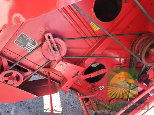 Massey Ferguson 206 Комбайн зернозбиральний