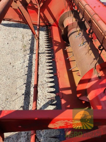 Massey Ferguson 206 Комбайн зернозбиральний