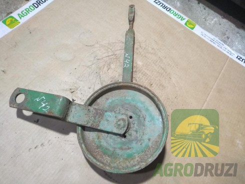 Б/В Натяжний ролик з кріпленням John Deere №42 (зовнішній діаметр = 220 мм. / ширина = 40 мм)