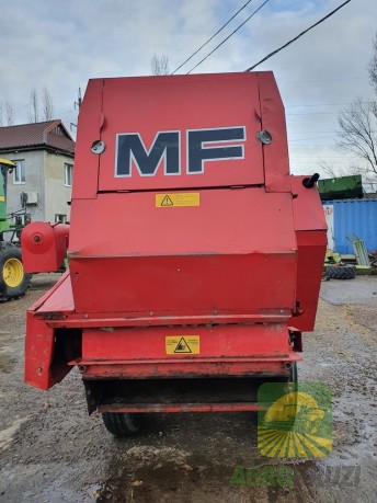 Massey Ferguson 16 комбайн зернозбиральний