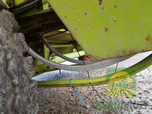 Claas Constant (Markant 50) Прес-підбирач тюковий