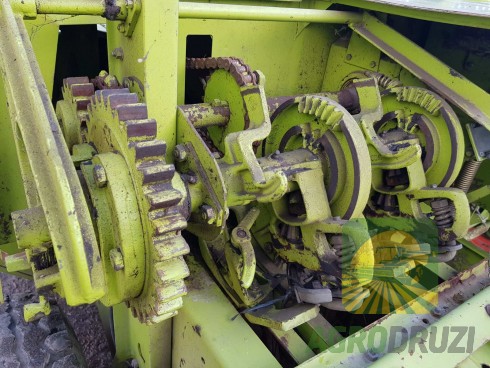 Claas Constant (Markant 50) Прес-підбирач тюковий