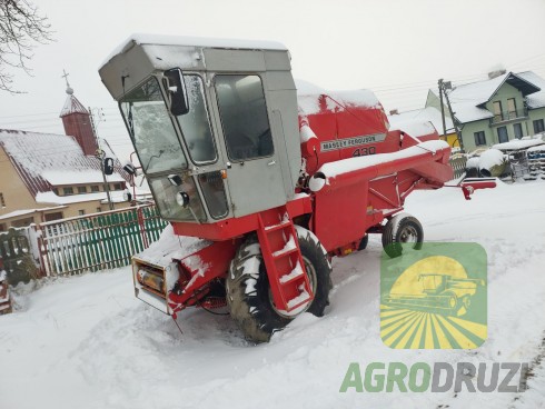 Massey Ferguson 430 Комбайн зернозбиральний