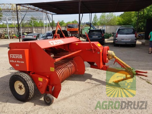 Fahr Kola Rivale 30 Прес-підбирач тюковий