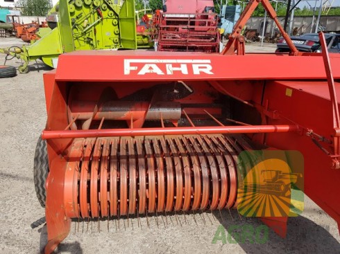 Fahr Kola Rivale 30 Прес-підбирач тюковий