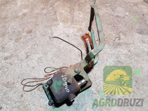 Б/В Гідравлічний розподільчий механізм (з педалями) John Deere