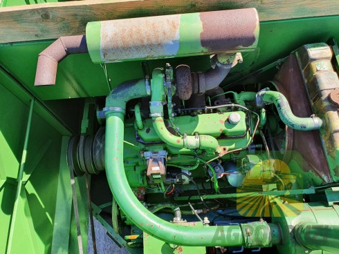 John Deere 945 Комбайн зернозбиральний