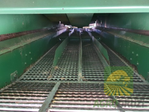 John Deere 945 Комбайн зернозбиральний
