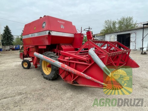 Massey Ferguson 186 Комбайн зернозбиральний