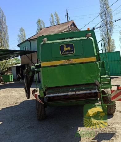 John Deere 1085 комбайн зернозбиральний