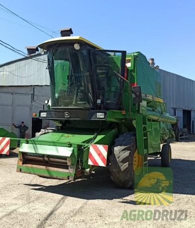 John Deere 1085 комбайн зернозбиральний