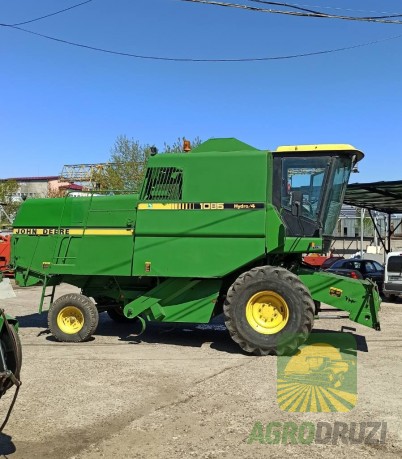 John Deere 1085 комбайн зернозбиральний